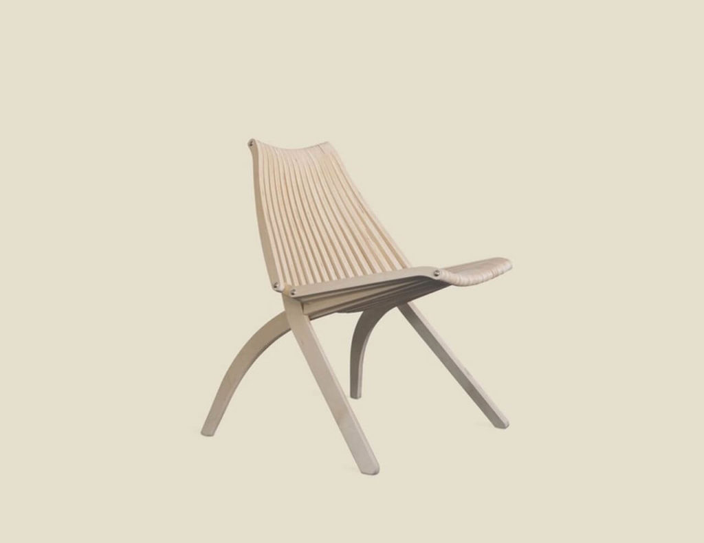 "A chair in a light cream colour made entirely of wood. It does not have any armrests. The backrest and the seat are made of wooden panels. Their shapes are slightly curved in the middle, which gives the whole an organic look. "